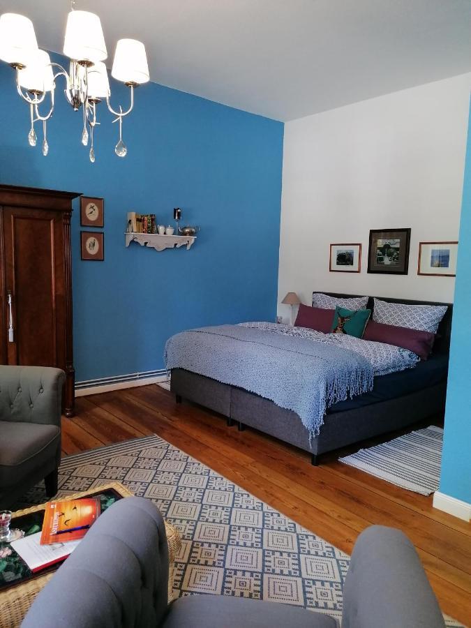 Bed&Breakfast Wagner "Im Alten Pfarrhaus" 네우루핀 외부 사진