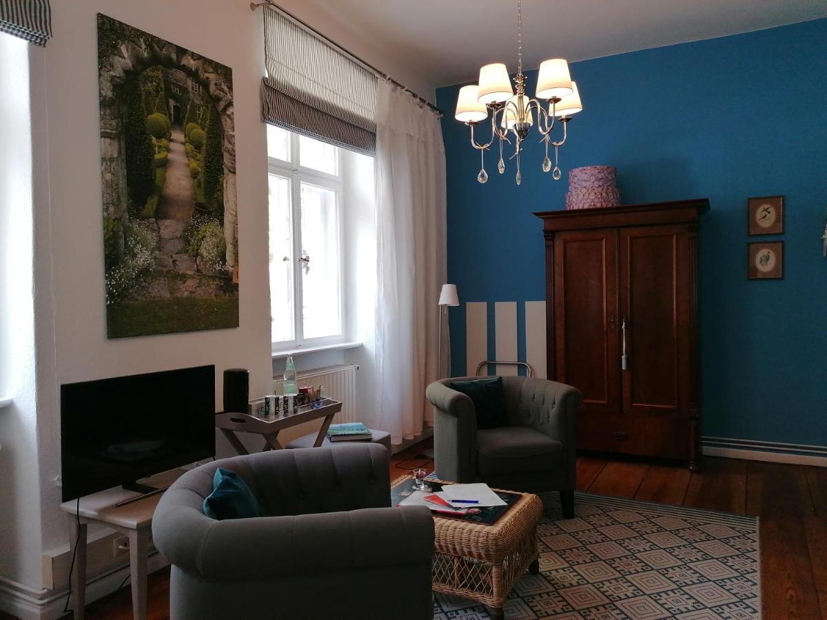 Bed&Breakfast Wagner "Im Alten Pfarrhaus" 네우루핀 외부 사진