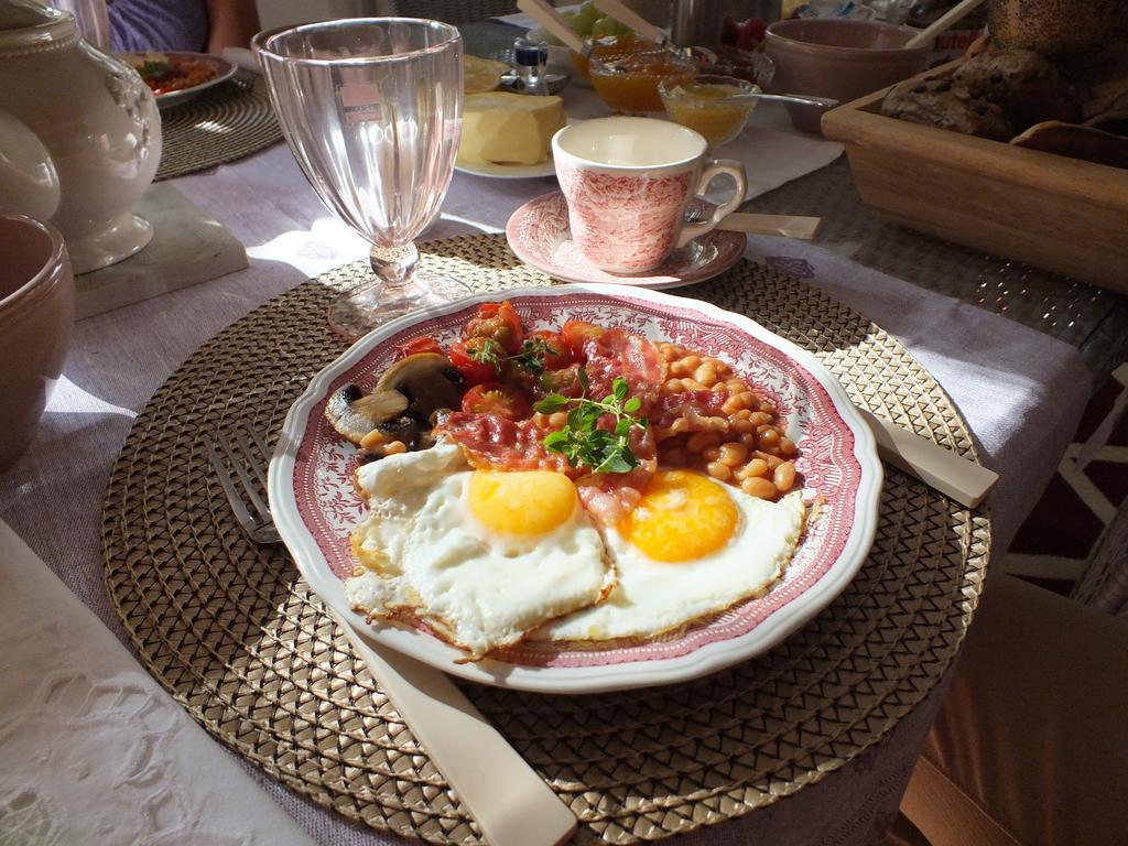 Bed&Breakfast Wagner "Im Alten Pfarrhaus" 네우루핀 외부 사진